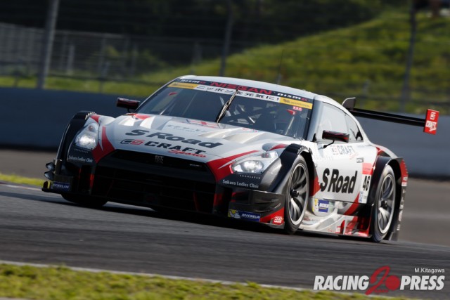 GT500クラス 予選2番手 #46 S Road CRAFTSPORTS GT-R 本山　哲／千代 勝正