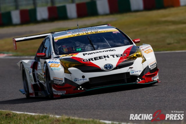 GT300クラス 予選2番手 #31 TOYOTA PRIUS apr GT 嵯峨 宏紀／中山 雄一