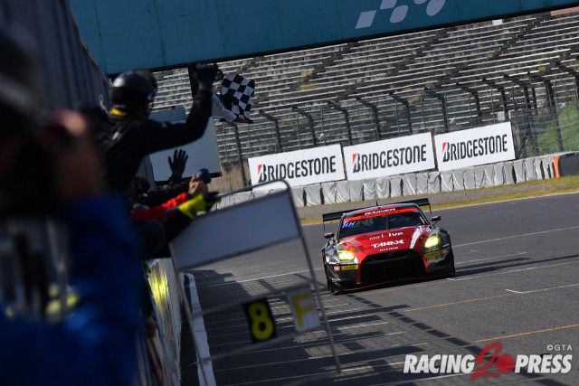 GT300クラス優勝 #11 GAINER TANAX GT-R（平中 克幸／安田 裕信）