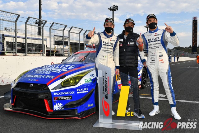 GT300クラス優勝 GT300クラス優勝 #56 リアライズ 日産自動車大学校 GT-R（ジョアオ・パオロ・デ・オリベイラ／近藤 真彦 監督／藤波 清斗） 