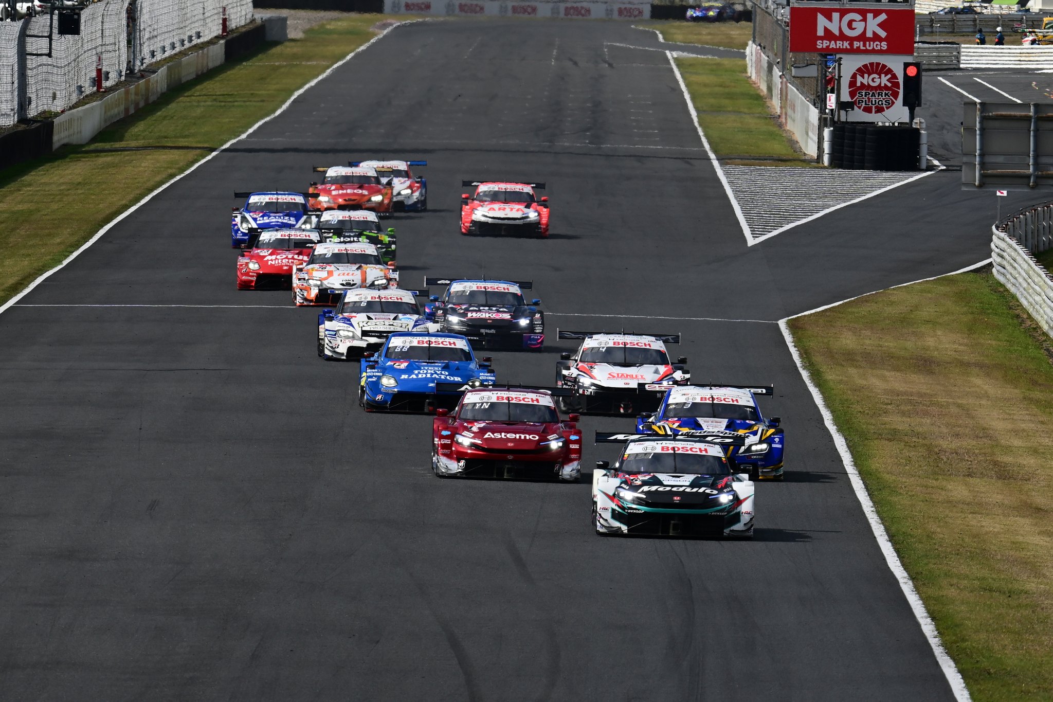 SUPER GT 第7戦 オートポリス レポート&フォトギャラリー SUPER GT 第7戦 オートポリス レポート&フォトギャラリー